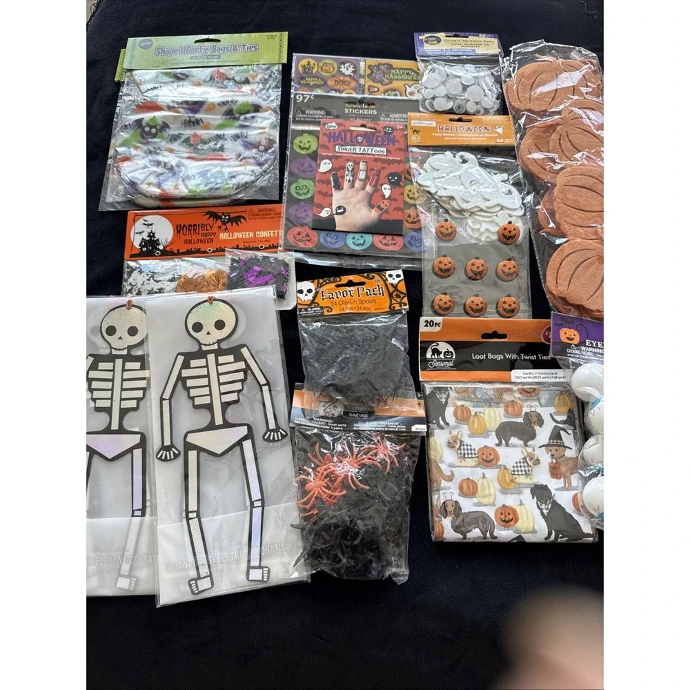 Lot Of‎ Halloween Party Stuff Total Of 24 Packages, Party Decorations-Read